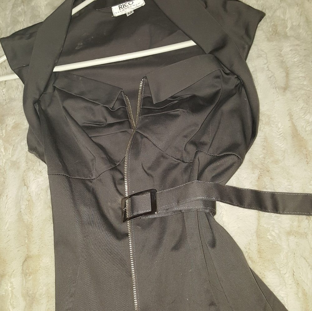 Gun metal zipper belted top